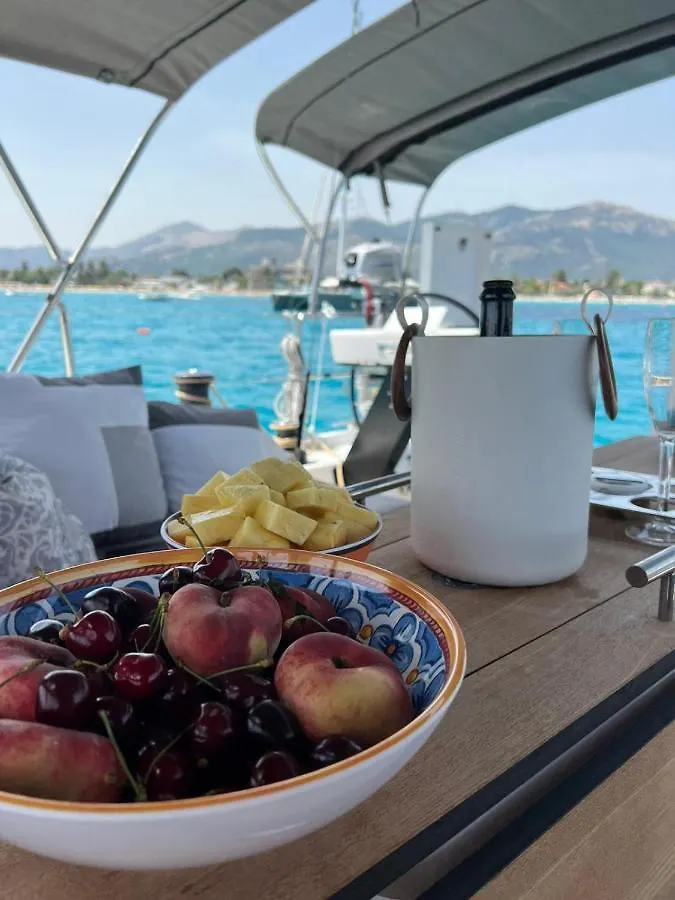 Sama Houseboat Hotel Palermo