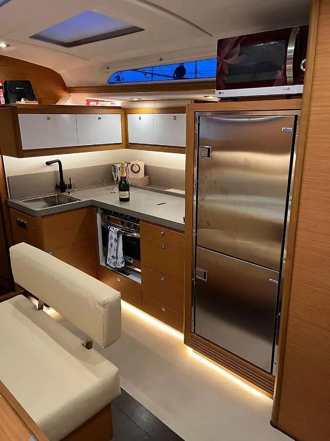 巴勒莫 Sama Houseboat酒店